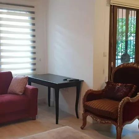 Daire Bodrum merkezde 2 Odalı Kiralık Yazlık Daire *